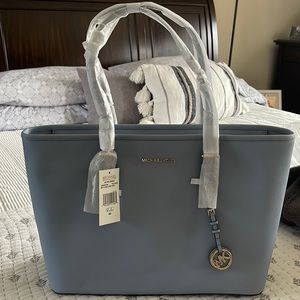 Beautiful Michael Kors tote bag